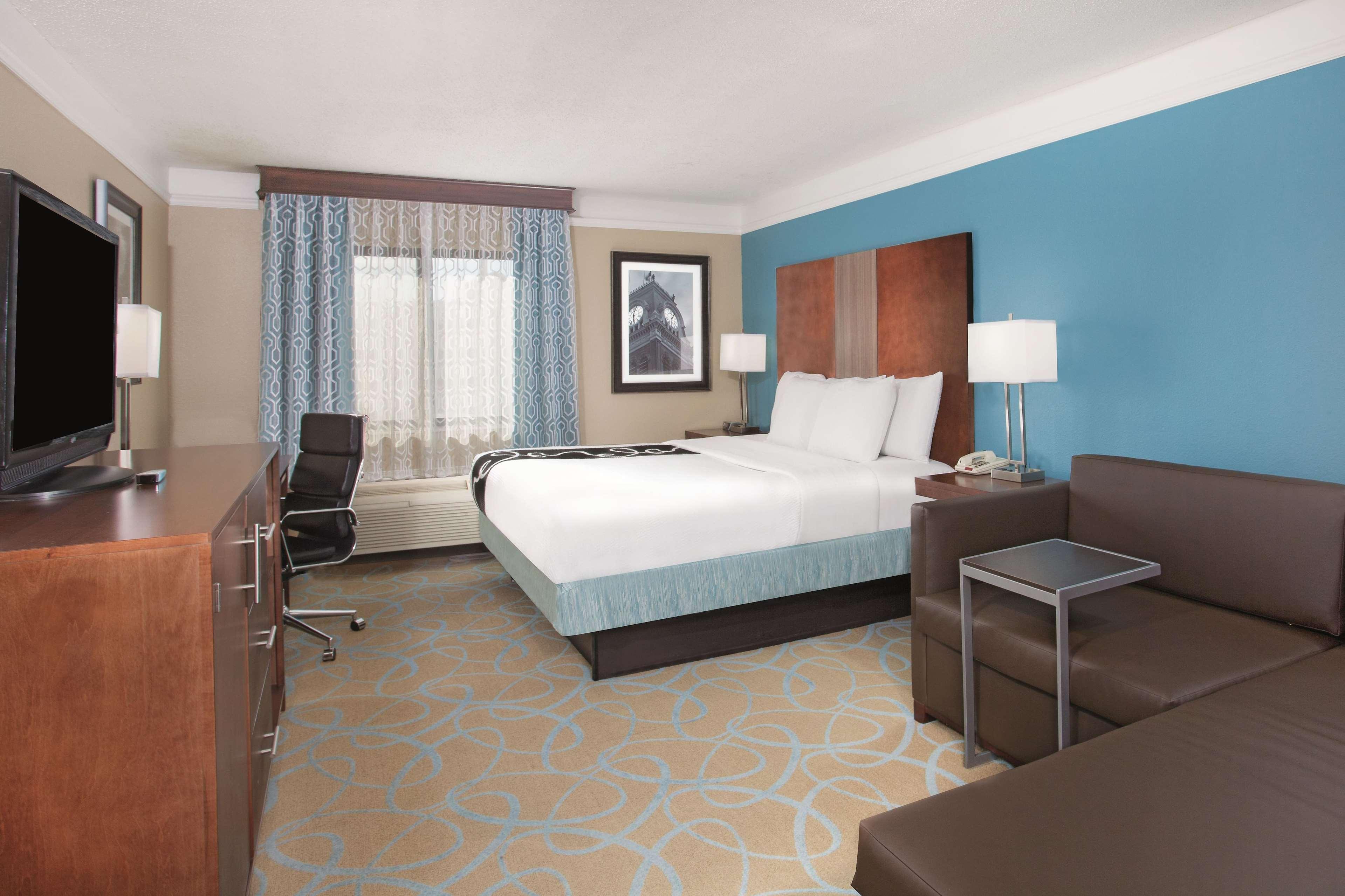 La Quinta By Wyndham Elizabethtown Hotell Exteriör bild