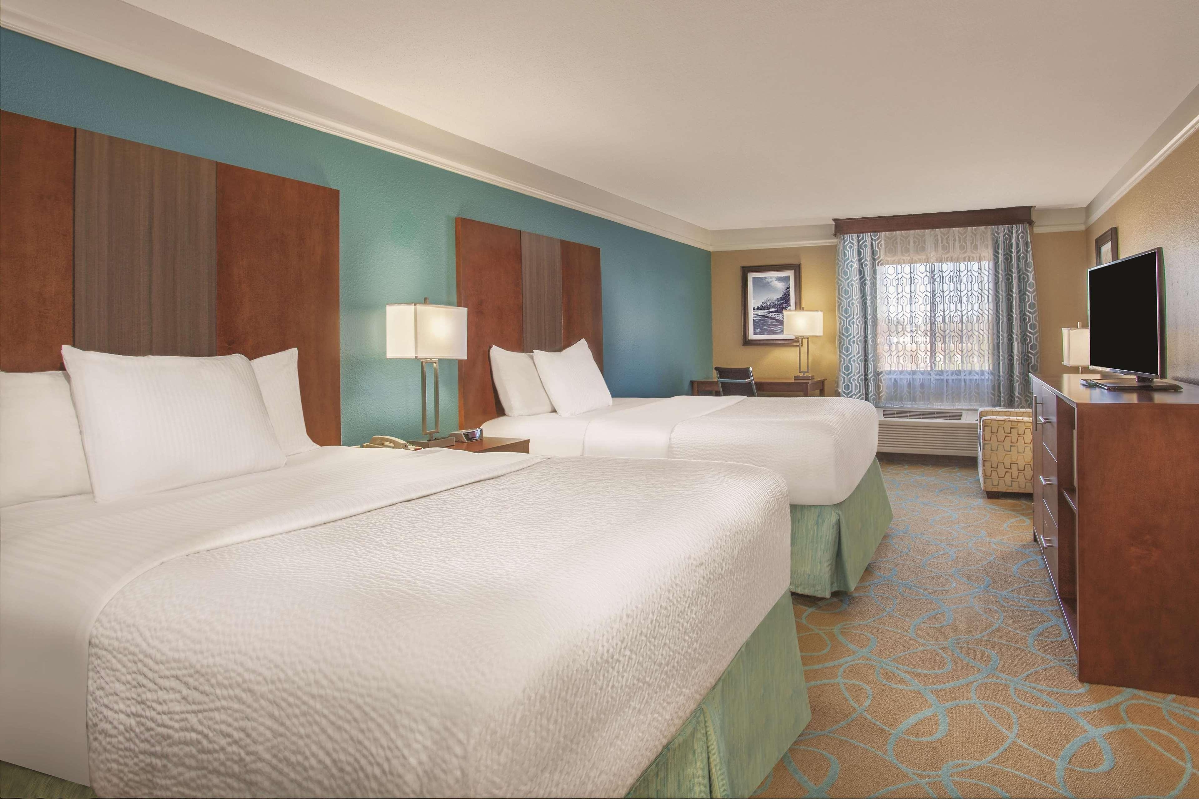 La Quinta By Wyndham Elizabethtown Hotell Exteriör bild