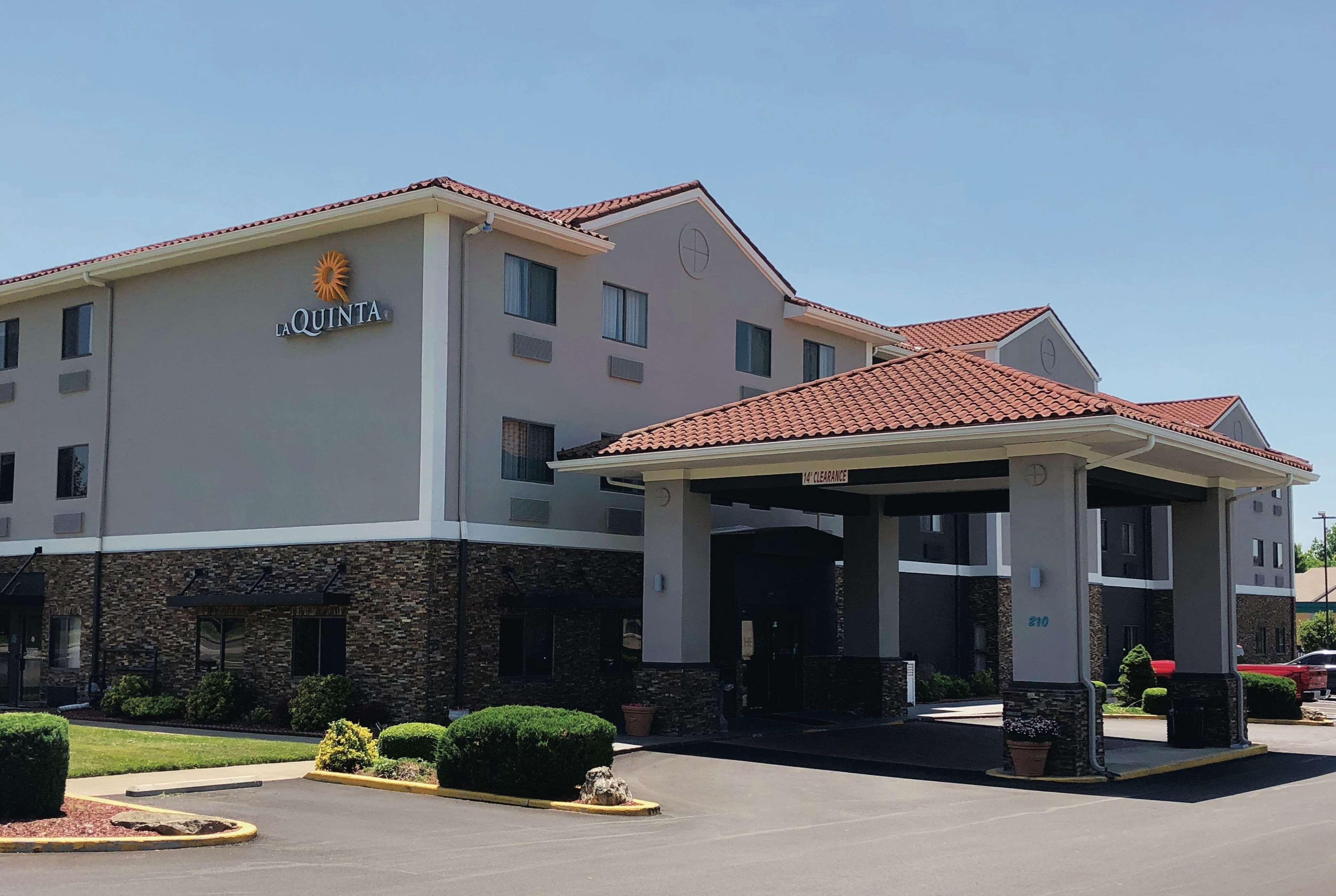 La Quinta By Wyndham Elizabethtown Hotell Exteriör bild