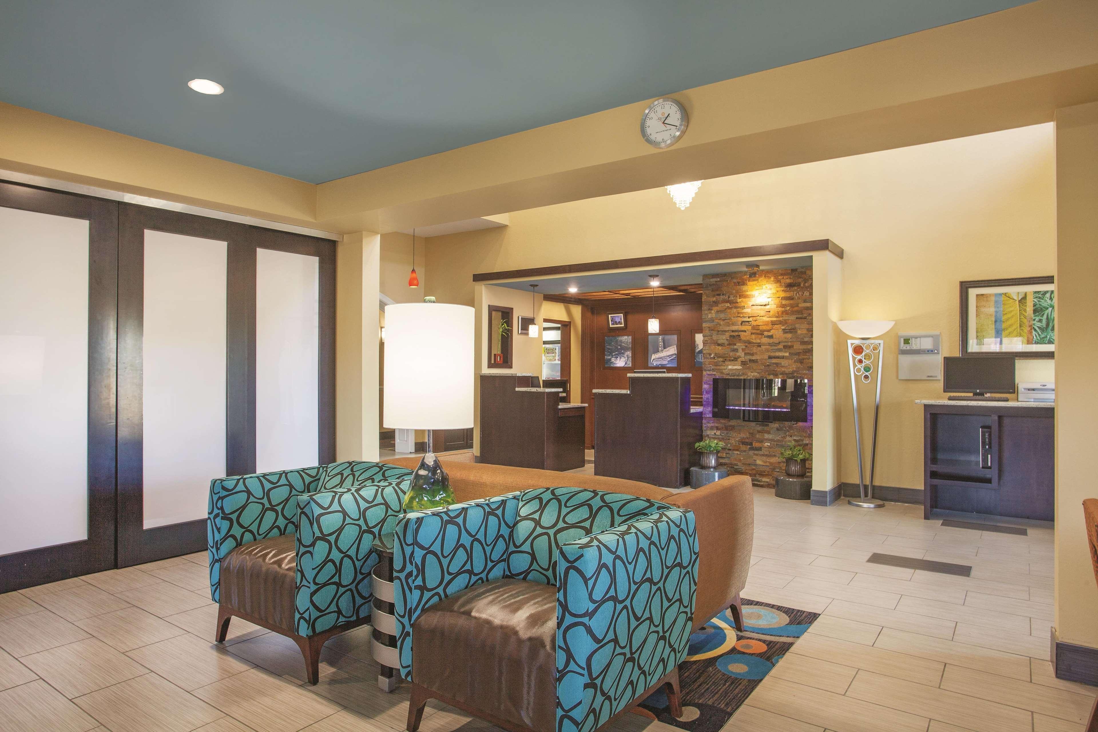 La Quinta By Wyndham Elizabethtown Hotell Exteriör bild