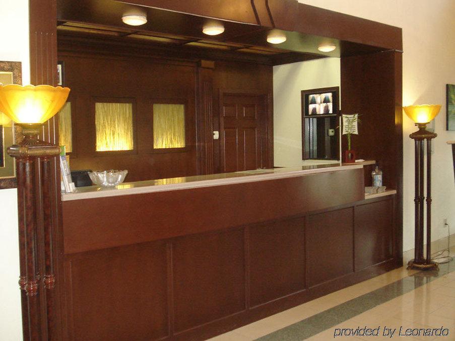 La Quinta By Wyndham Elizabethtown Hotell Exteriör bild